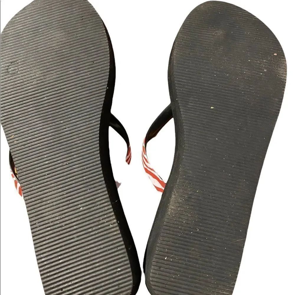 NC State Flip Flops GUC Size 8.5 - Picture 2 of 3